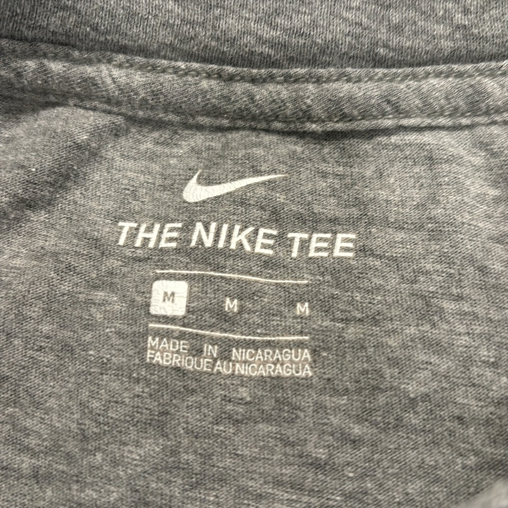 Men’s Nike Tee Shirt - Picture 6 of 7